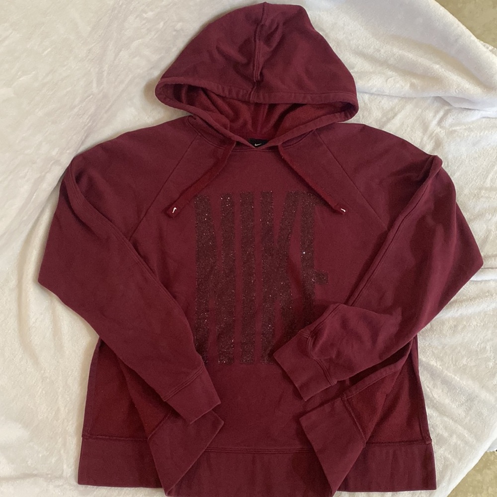 Nike DRI FIT Training Hoodie, Burgundy, women’s size S